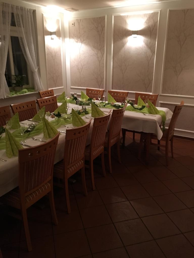 Sitzplätze Gastätte innen