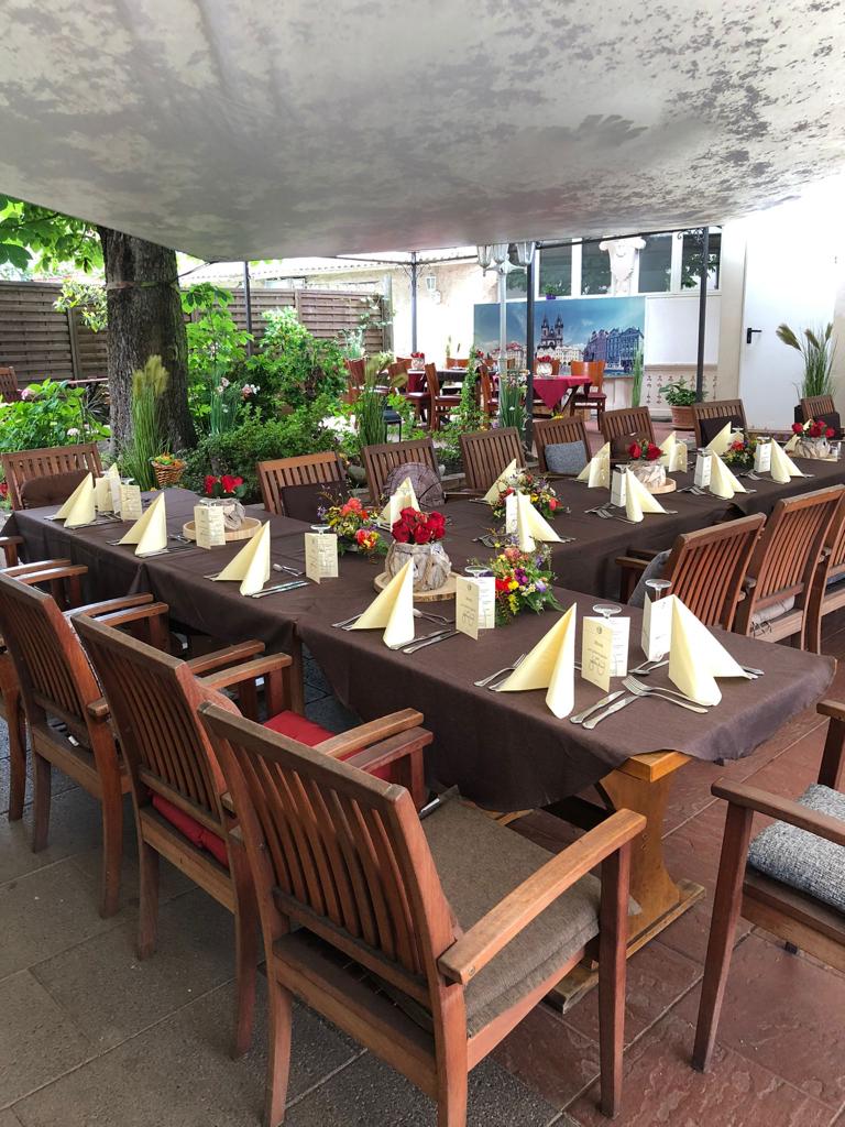 Sitzplätze Gastätte Terrasse
