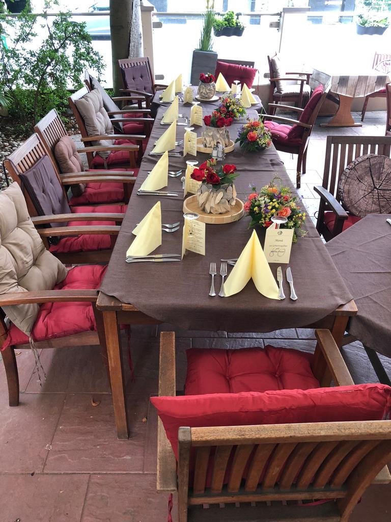 Sitzplätze Gastätte Terrasse